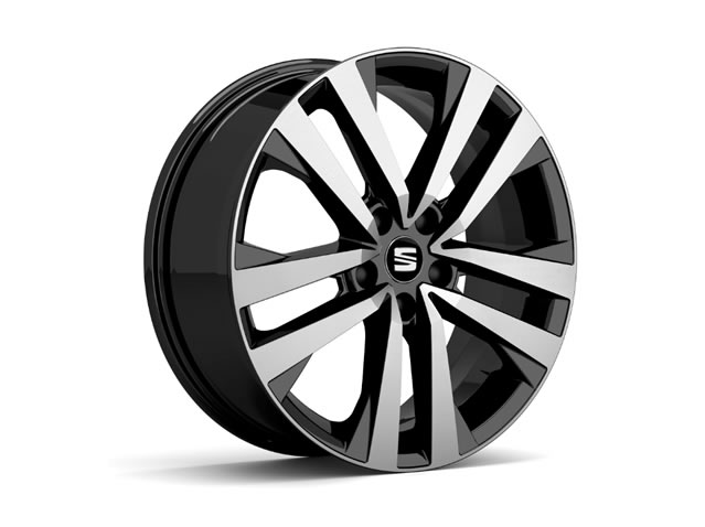 18” alloy wheel, black diamond cut